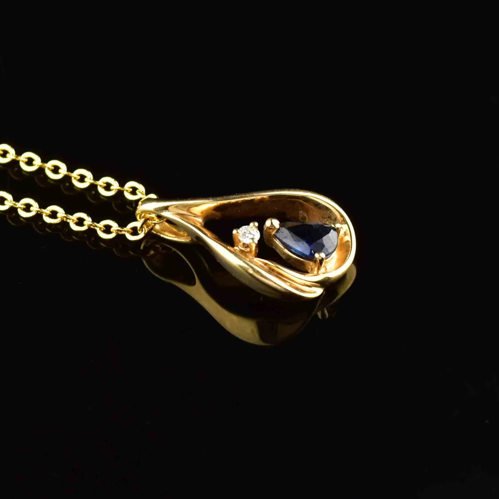 14K Gold Pear Cut Blue Sapphire Diamond Pendant Necklace