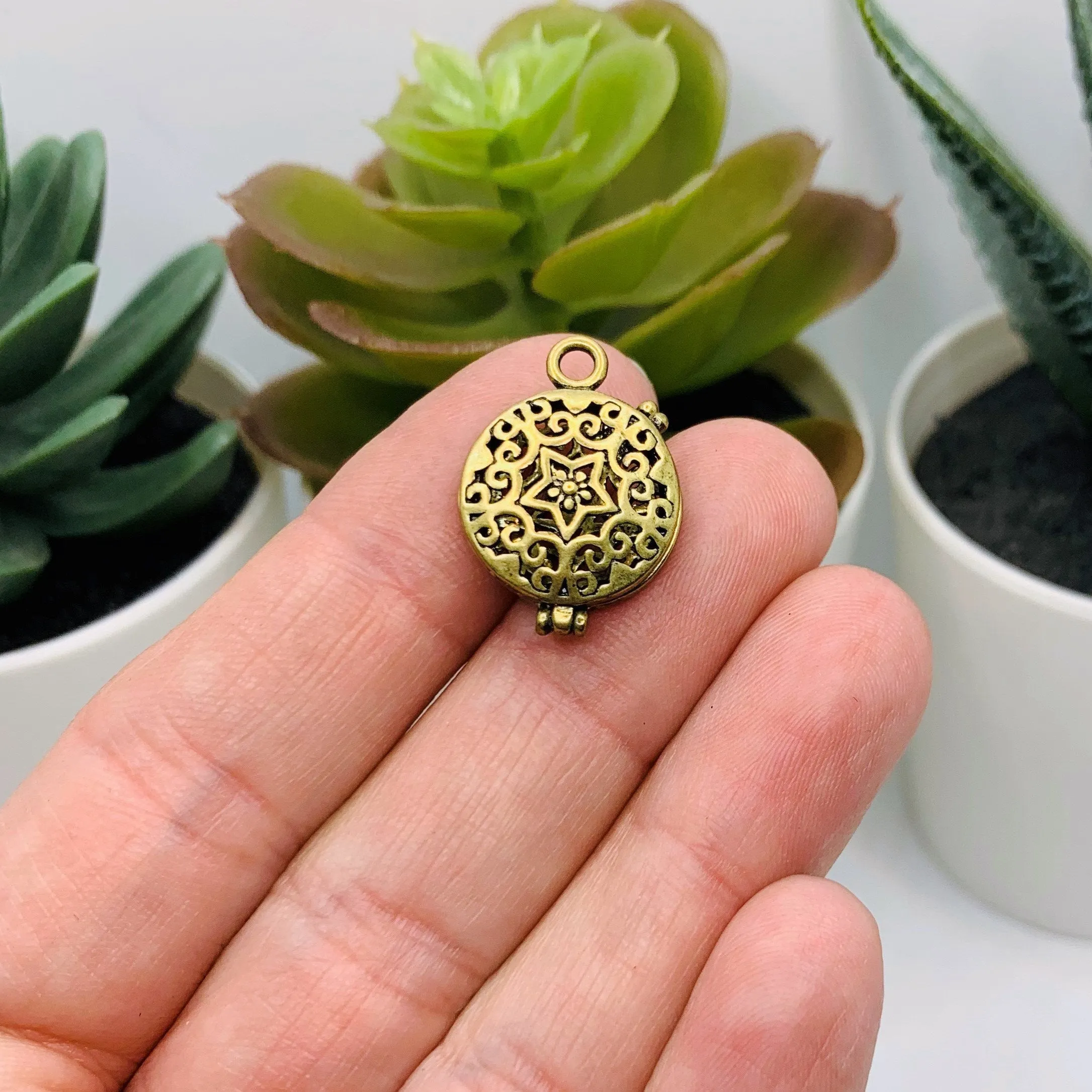 4 or 20 Pieces: Tiny Bronze Filigree Aromatherapy Essential Oil Diffuser Lockets