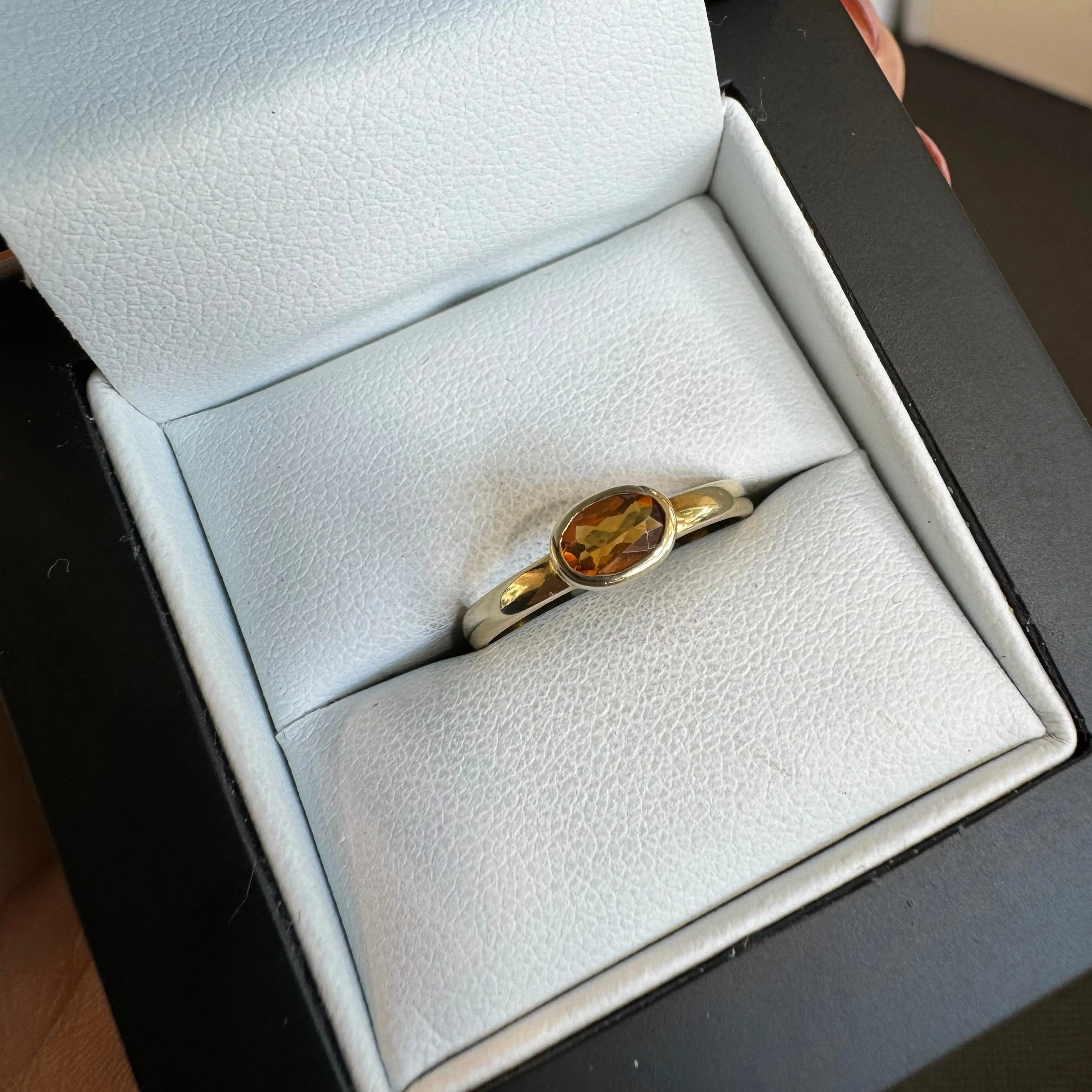 9ct Yellow Gold Oval Citrine Ring