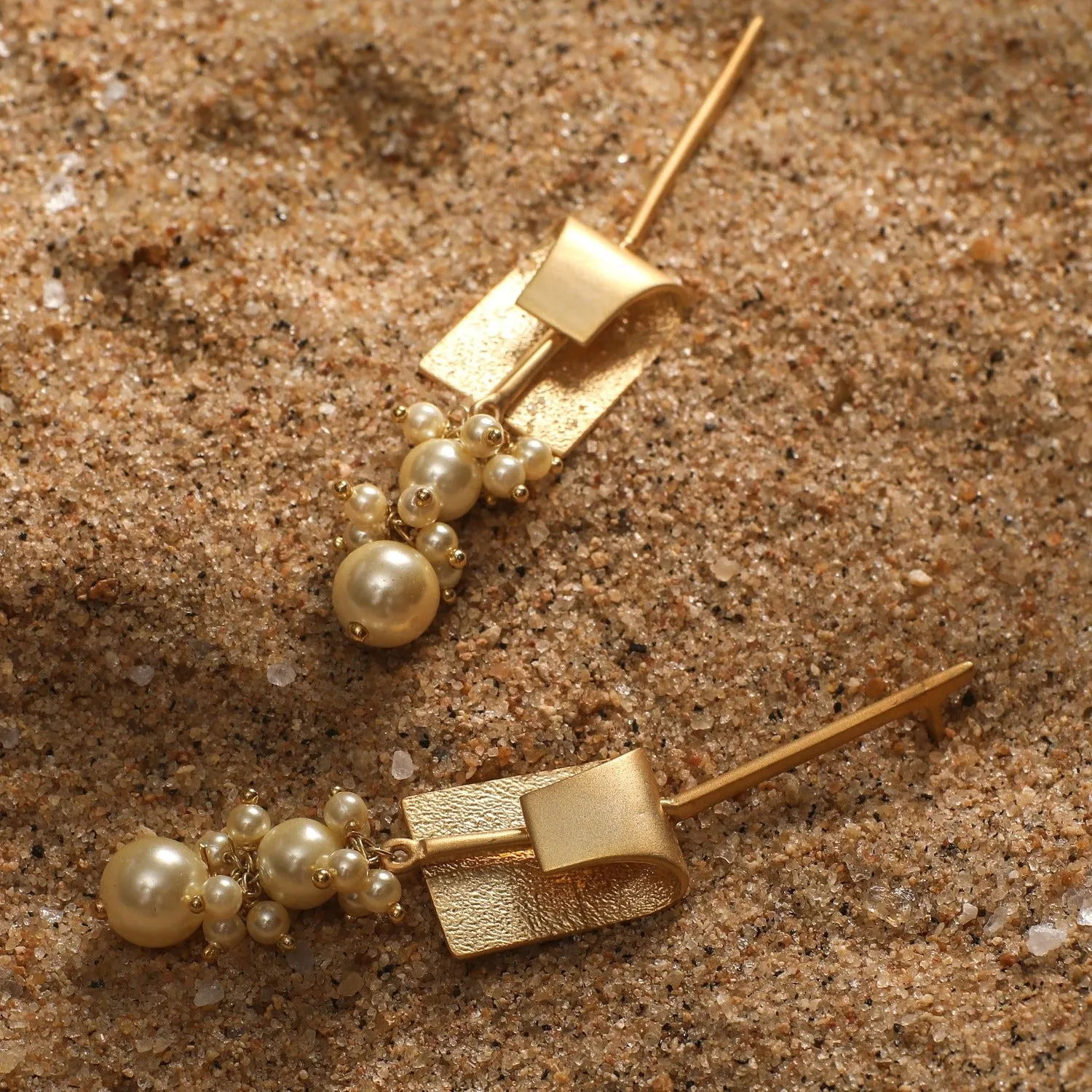 Aakriti Pearl Silver Earrings