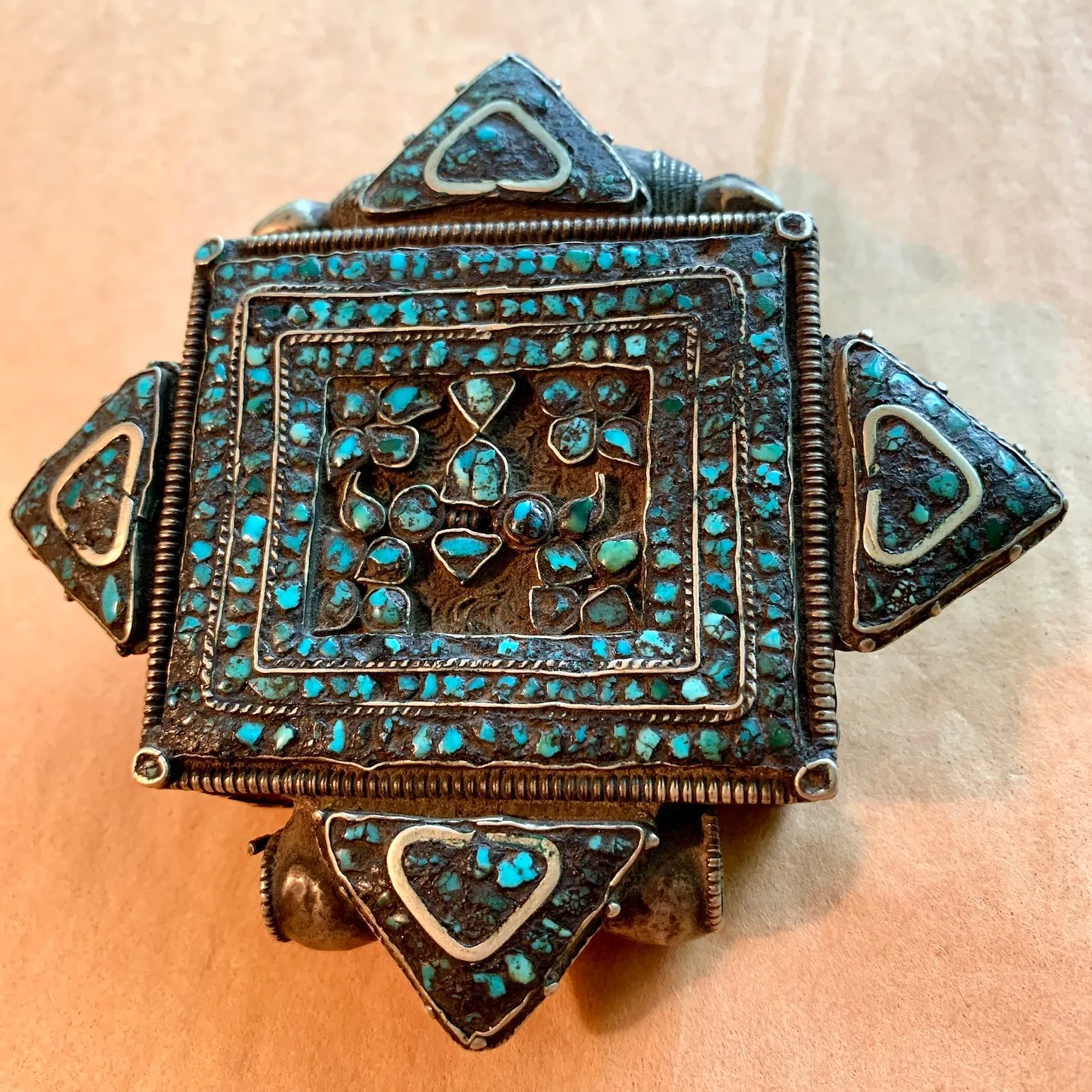 Antique Tibetan Gao Pendant