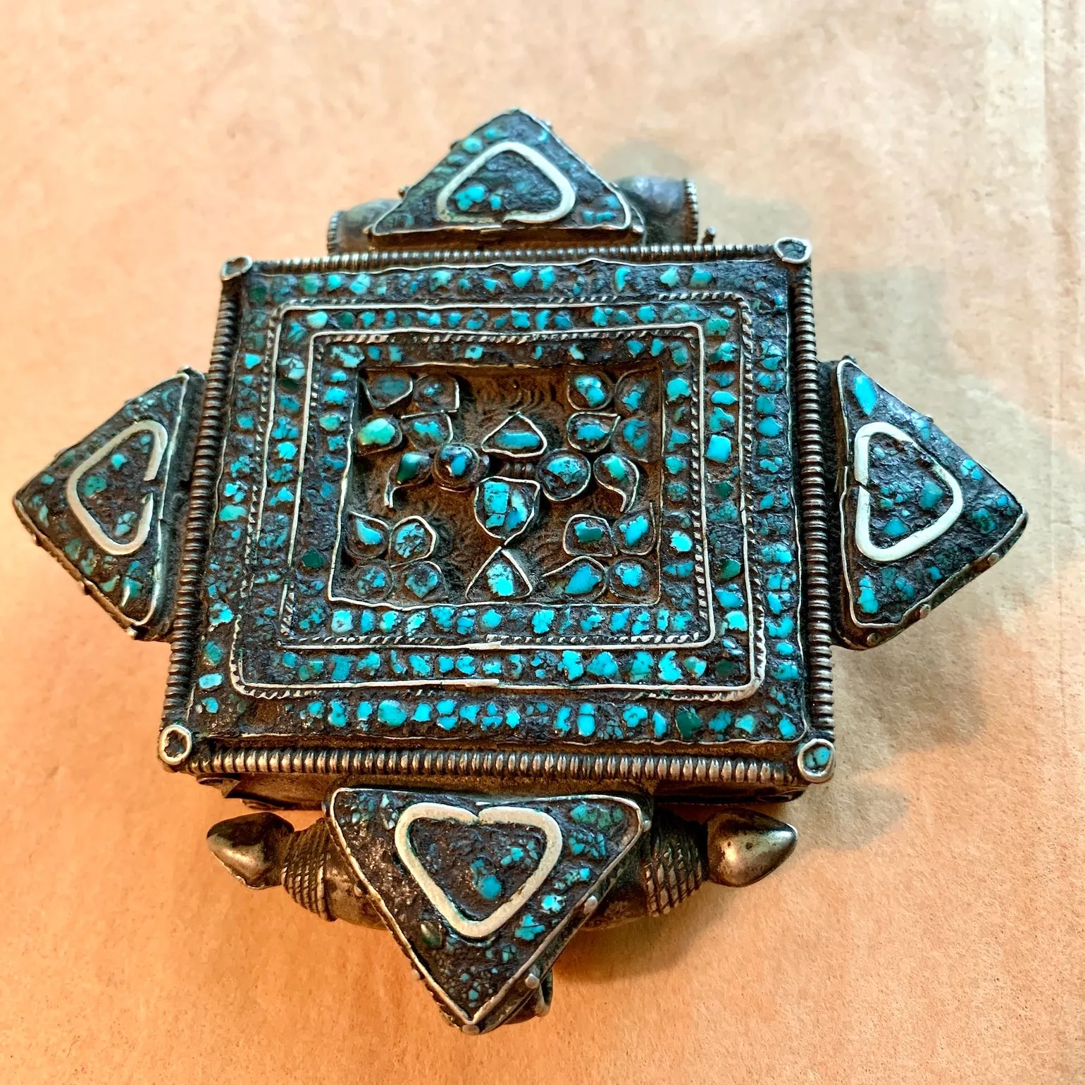 Antique Tibetan Gao Pendant