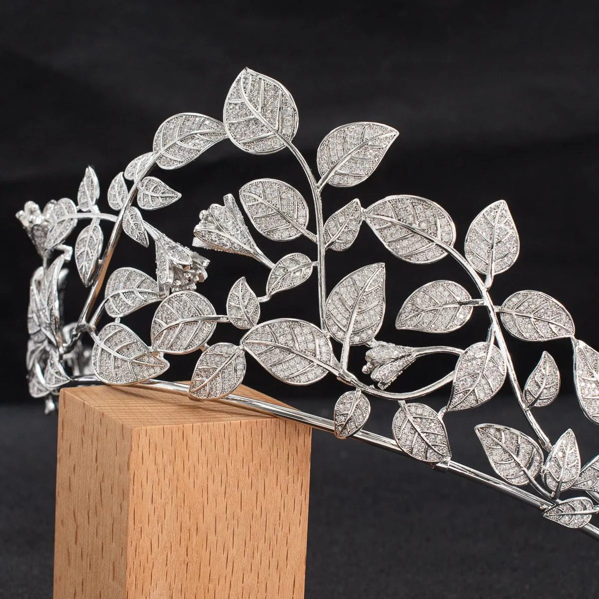 Big Cubic Zircon Leaves Tiara for Wedding, Bridal Royal Diadem Head Jewelry CH10331