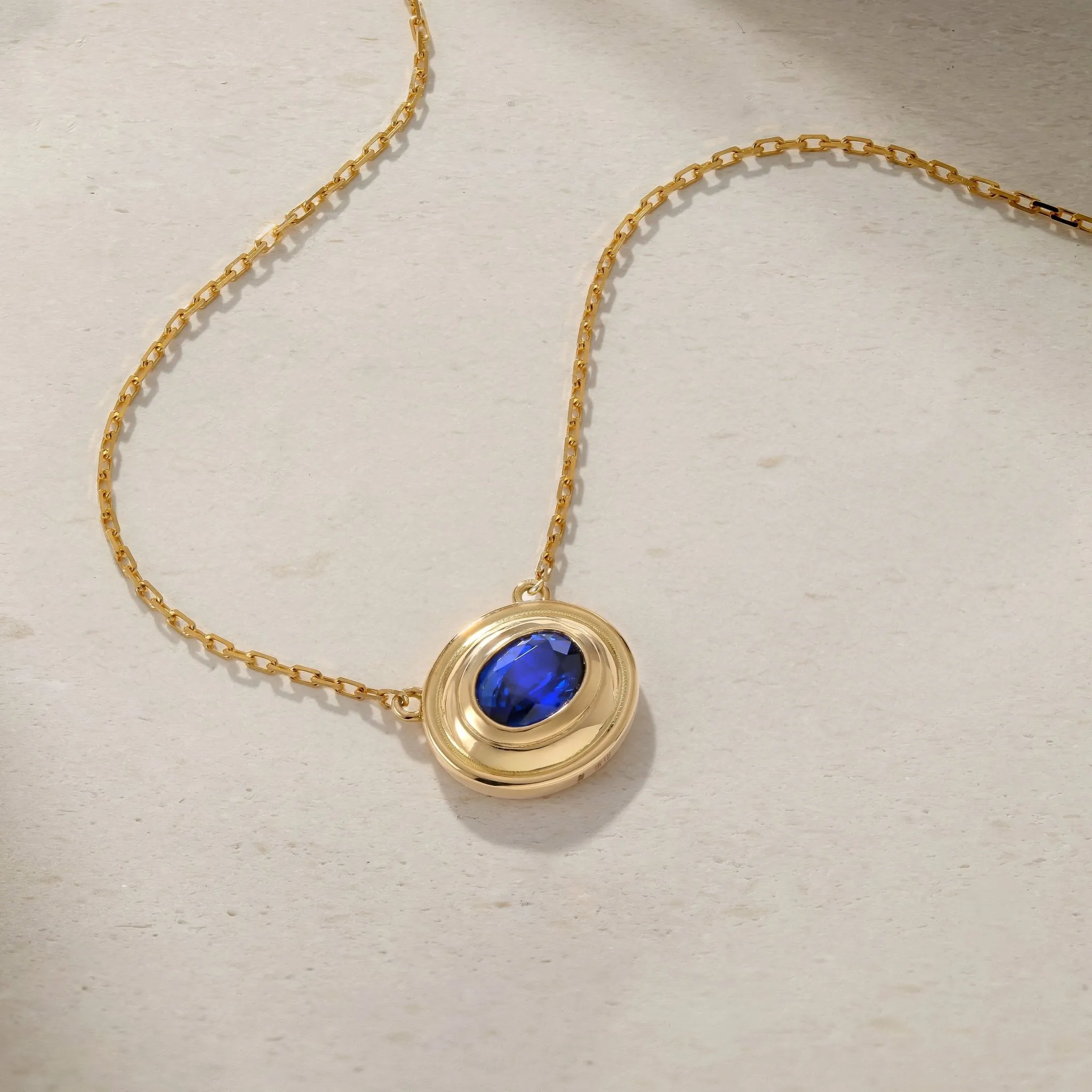 Colosseum Bezel Sapphire Necklace