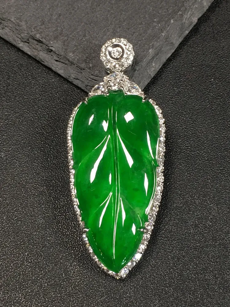 Natural Jade Pendant Jadeite Gold Pendant PT253