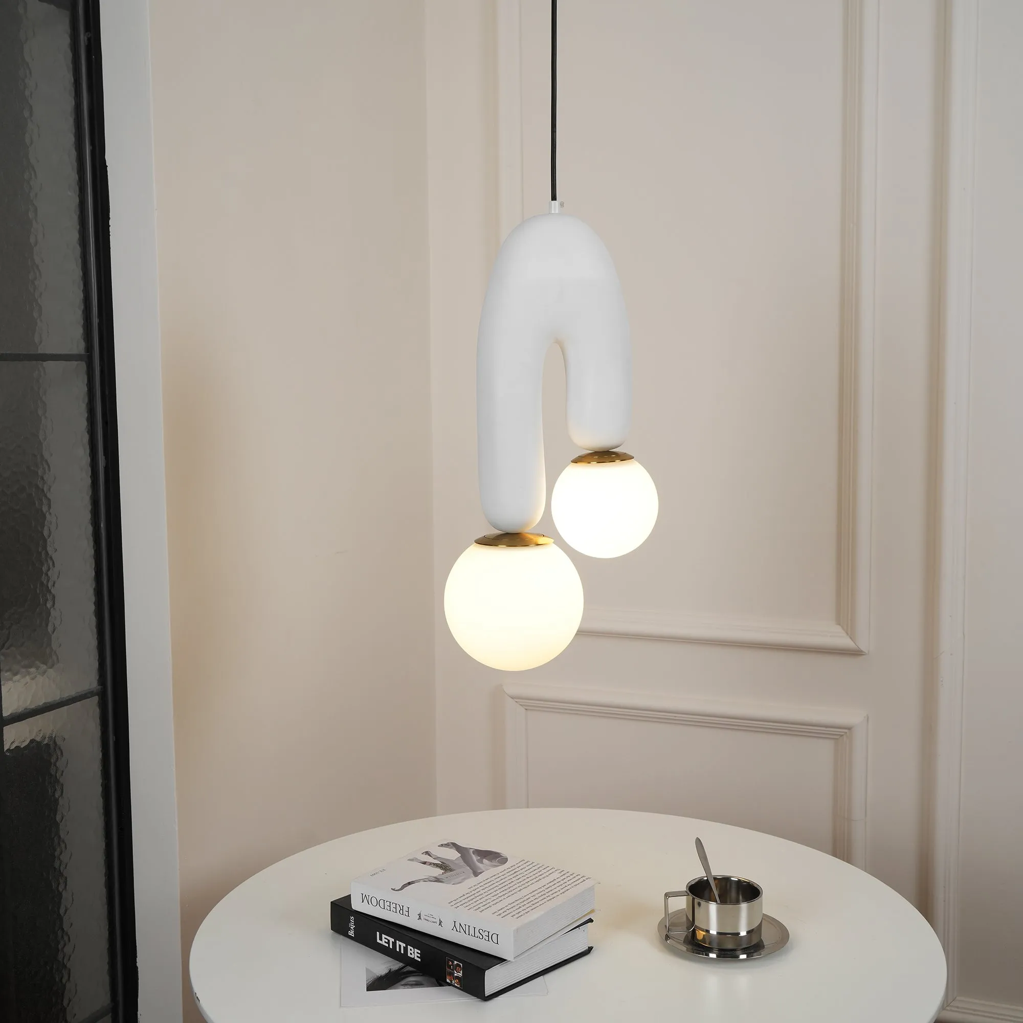 Oo Smooth Pendant Light