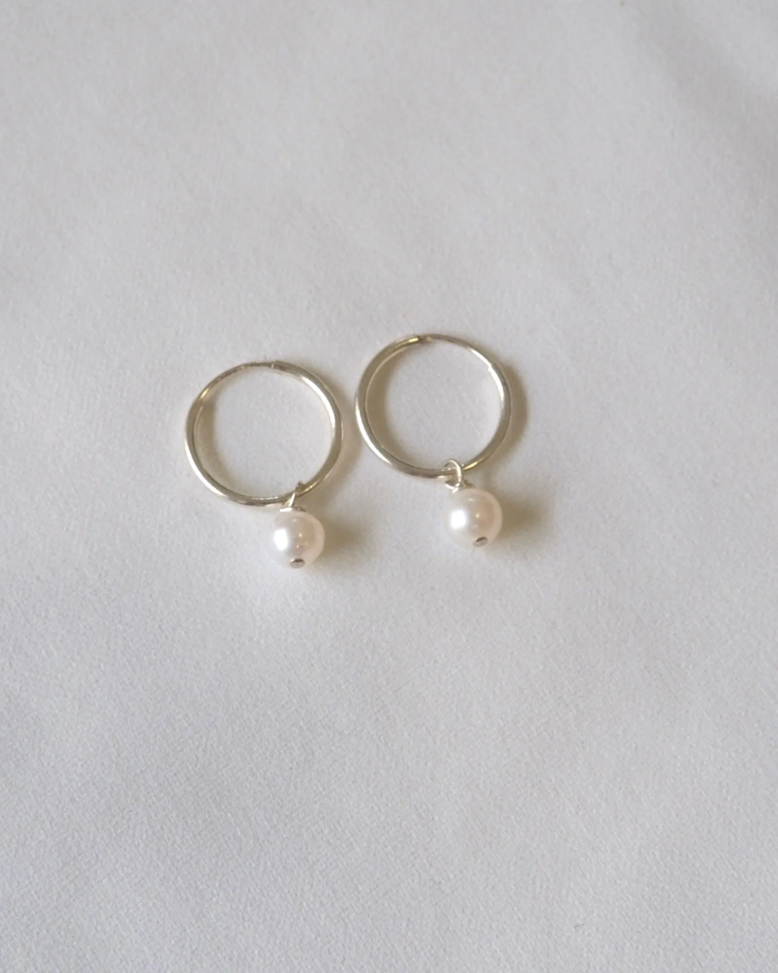 Pearl Infinity hoops (Silver)