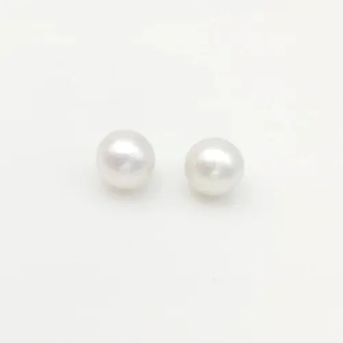 Stellar pearl studs