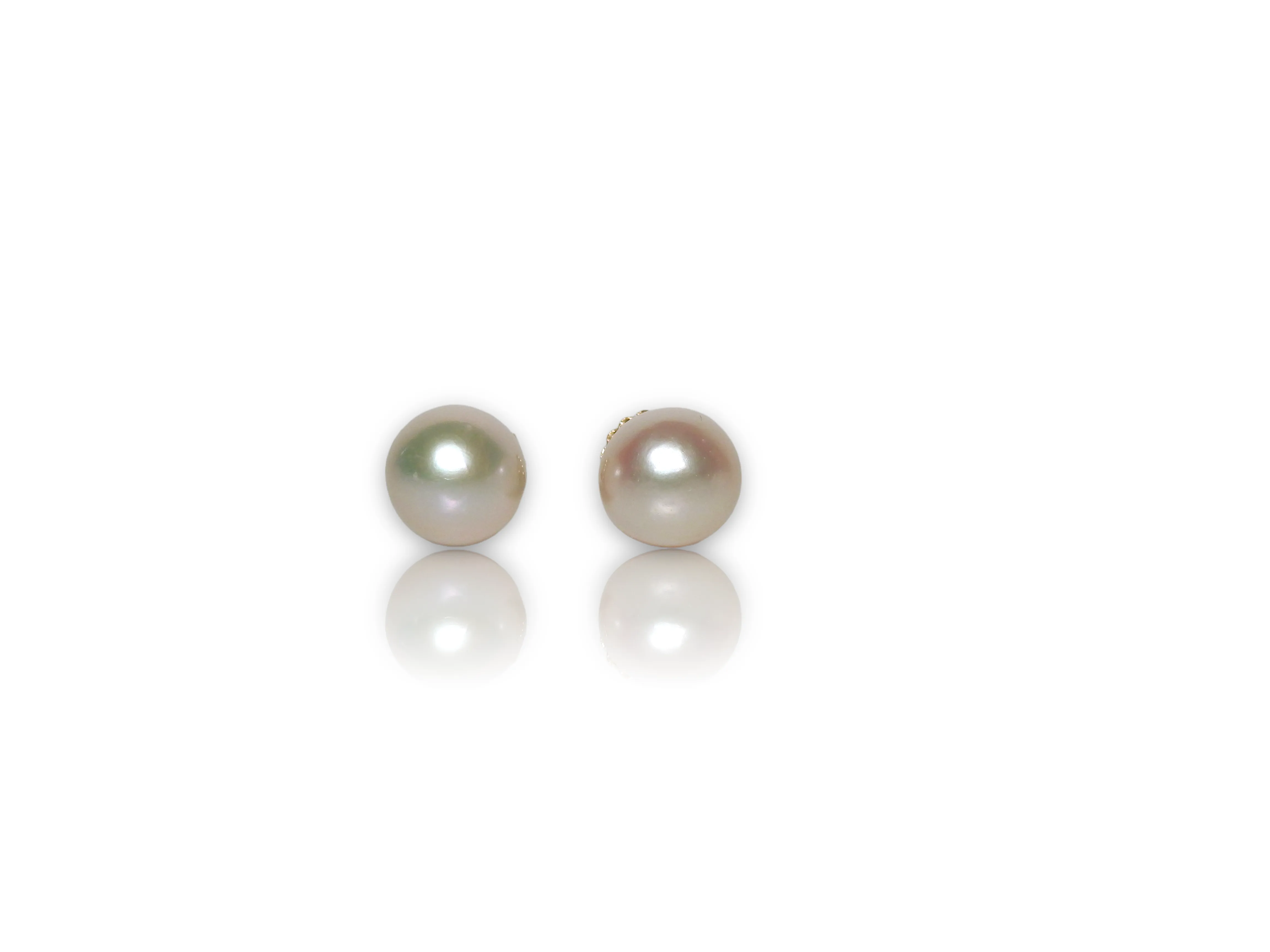 Stellar pearl studs