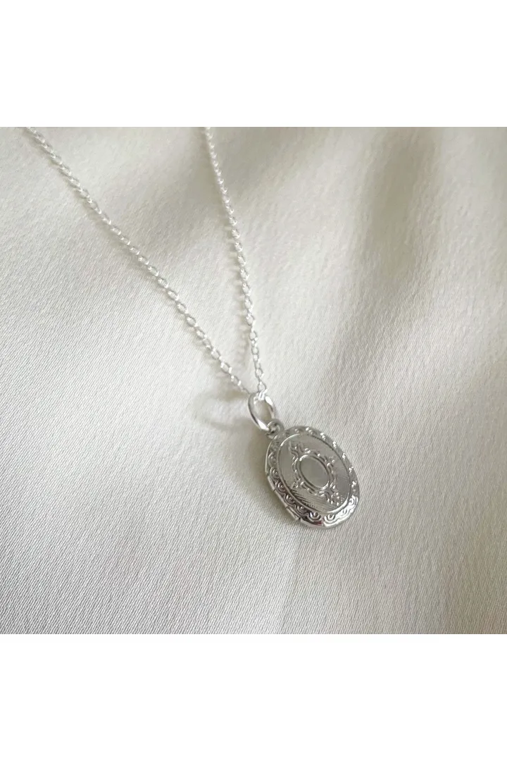 Wisteria London Tabitha Mini Silver Oval Locket